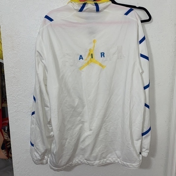 Air Jordan jacket. - Picture 7 of 9